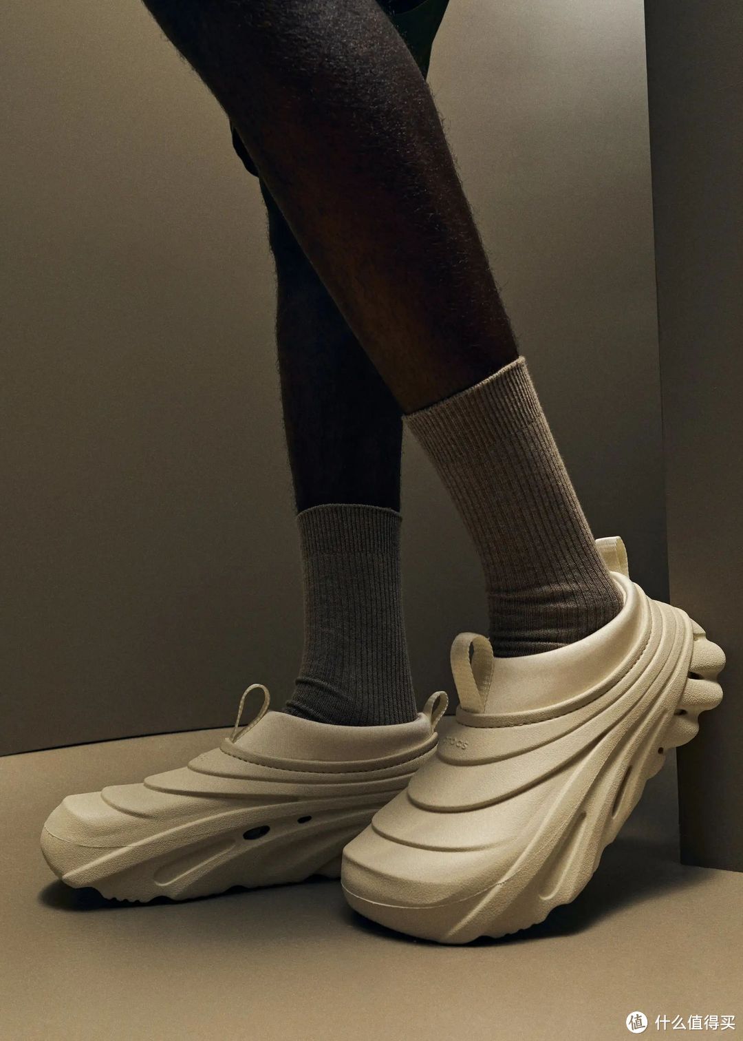 冬天照样穿，KITH x Crocs 合作鞋款惊喜发布，看谁能忍住不心动！
