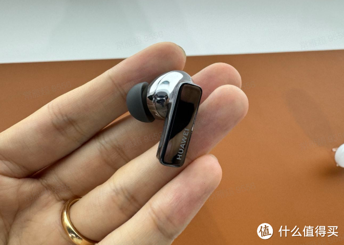 华为发布 FreeBuds Pro 3 耳机：首款星闪连接蓝牙耳机， 静谧通话2.0