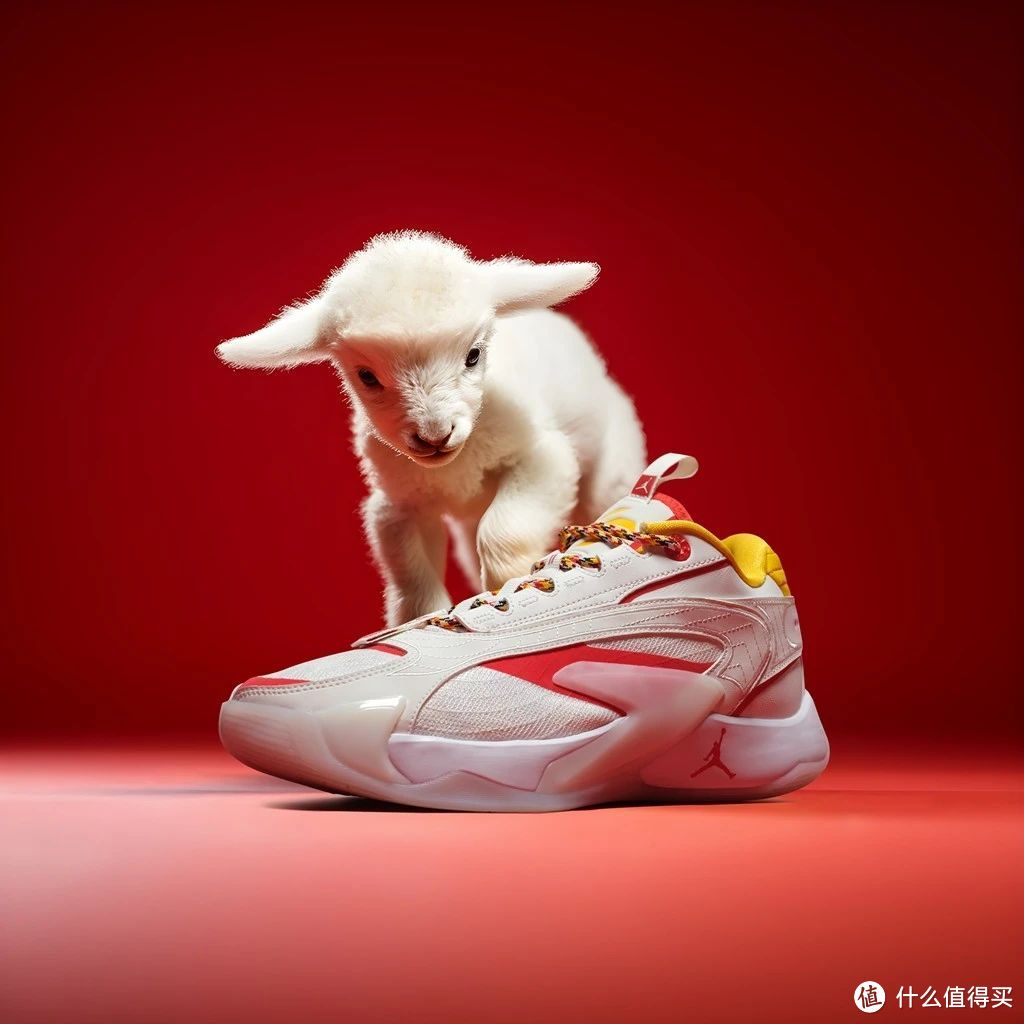 中国女篮亚运会首秀即首胜，专属球鞋NIKE「无畏金兰」细节曝光！