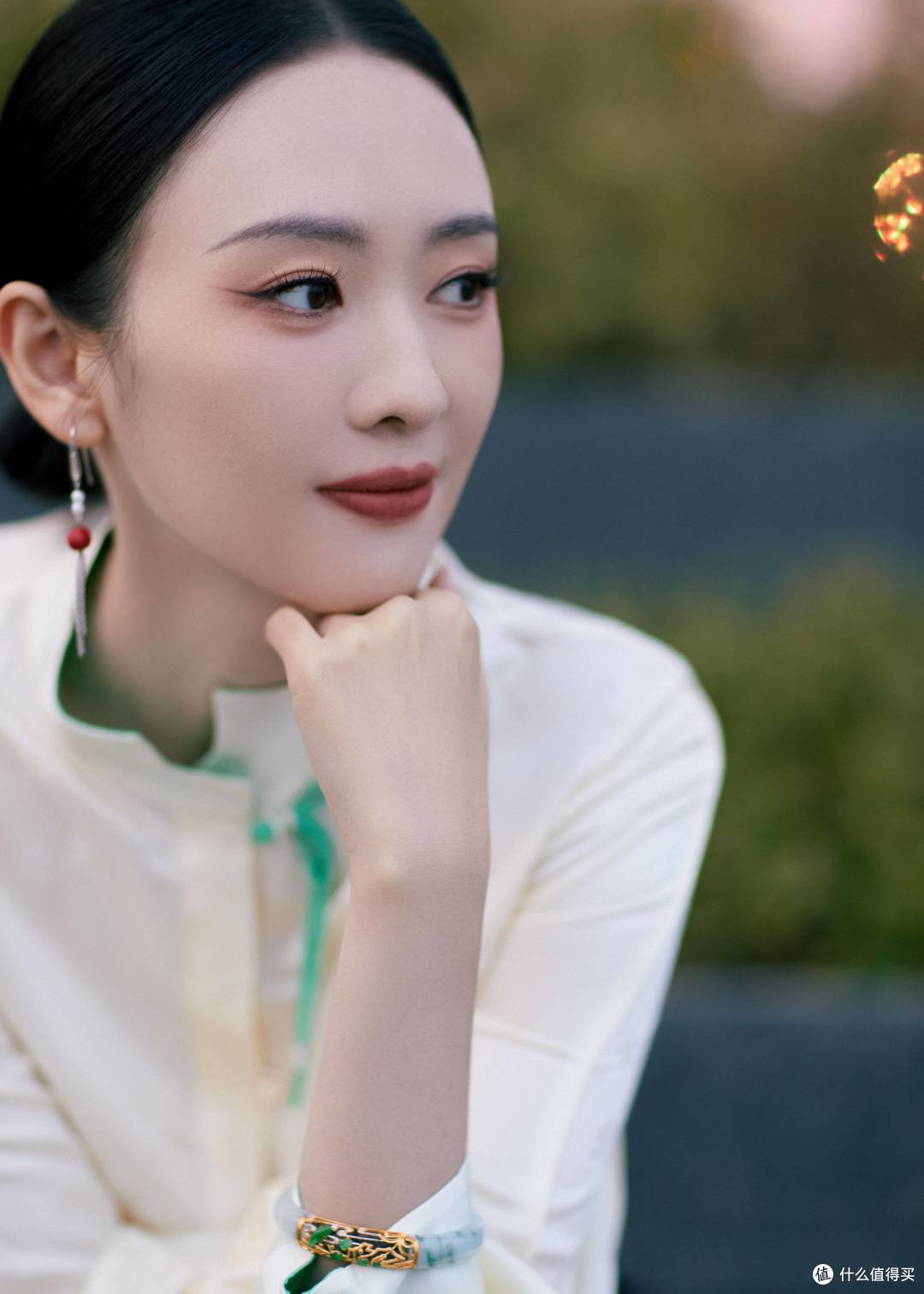 娜扎秒了,奚梦瑶湿发尽显超模表现力,vogue时尚之夜明星造型盘点.