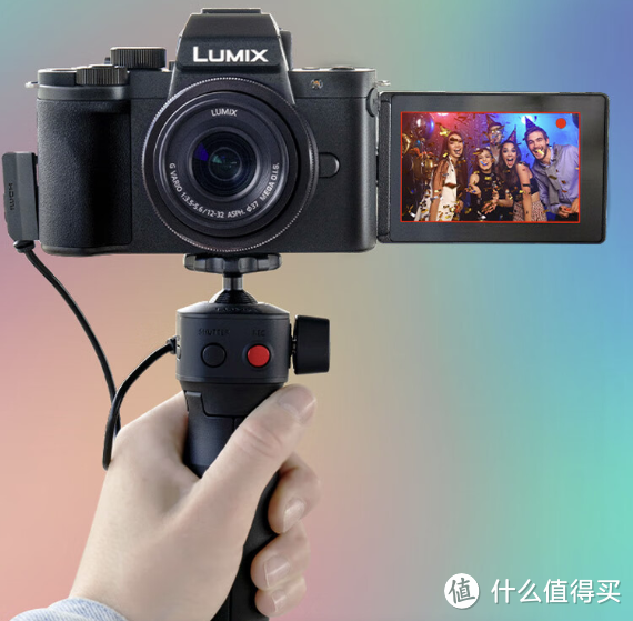 松下 LUMIX G100D 相机发售，提供单机身和 12-32mm 套机可选