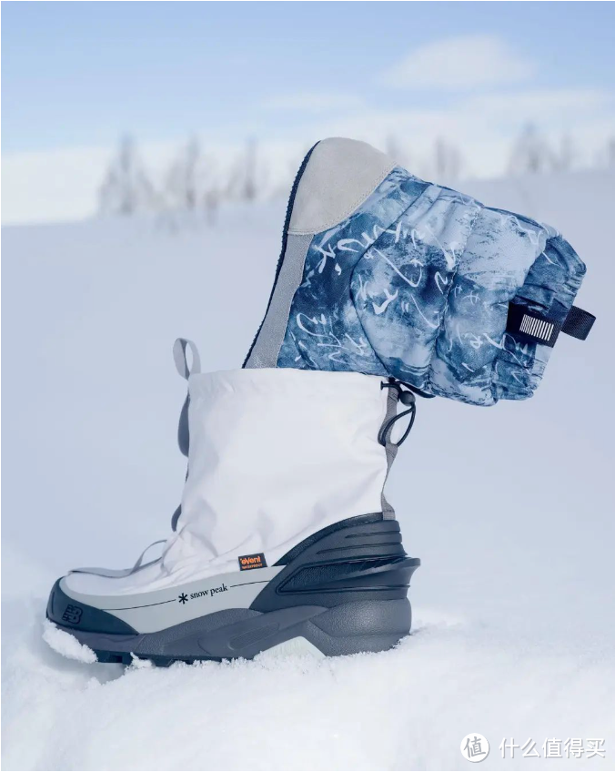 NEW BALANCE  X SNOW PEAK 第五次合作鞋款。