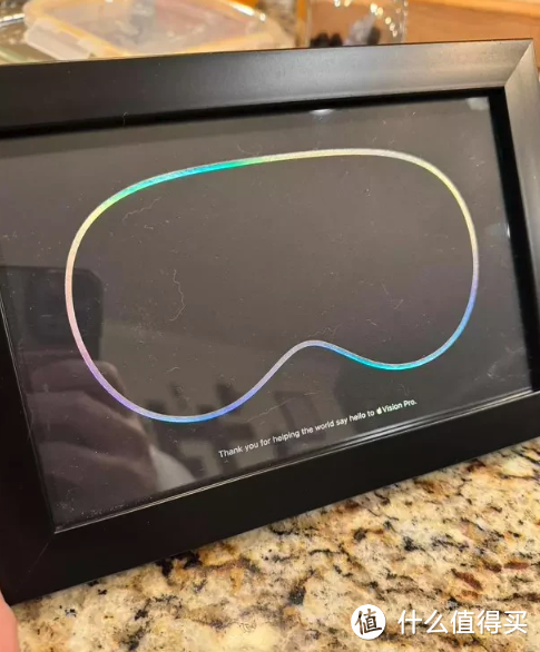 苹果员工因研发 Vision Pro 头显获赠独特纪念品