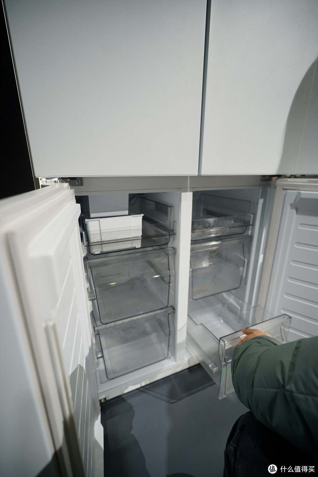 AWE 2024 | 松下更新超薄零嵌冰箱产品线，功能更强选择更多