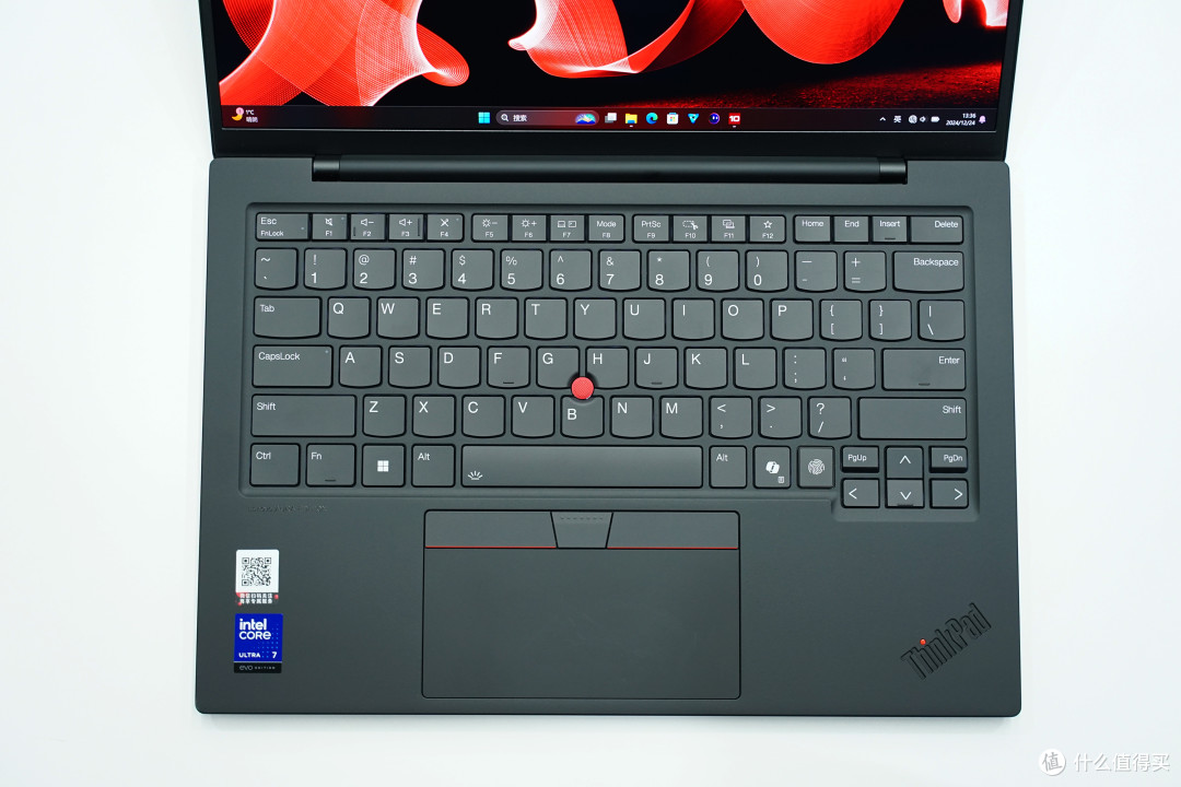 内行评测：换装Lunar Lake处理器，13年经典传承！ThinkPad X1 Carbon Aura AI 2025上手体验