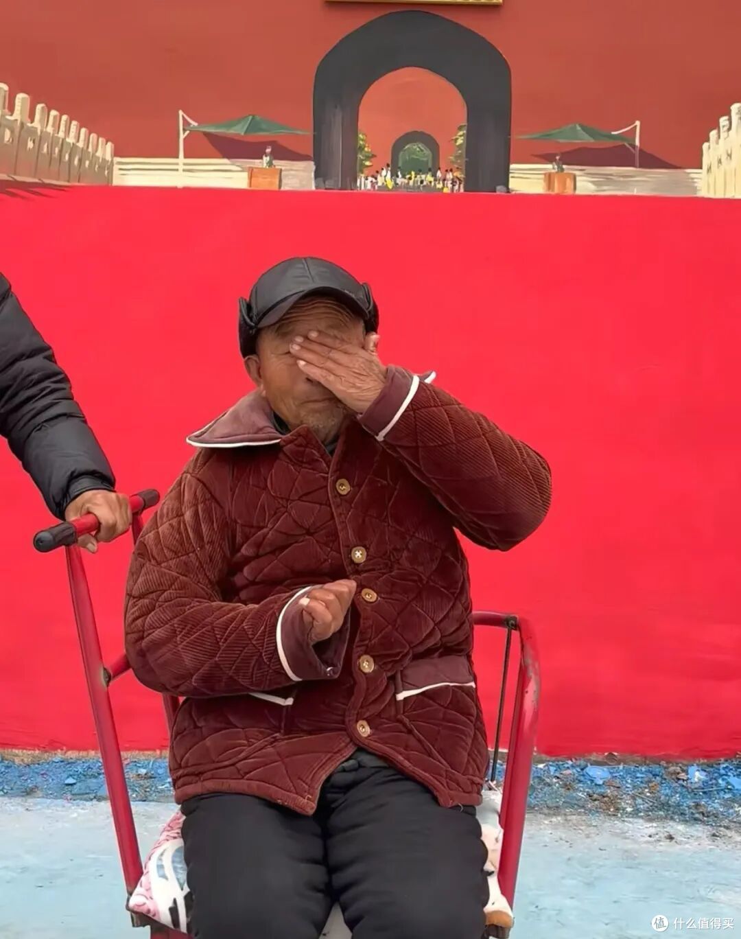 吴营村墙画一夜之间变成大白墙，谁见不得这个村子变好？