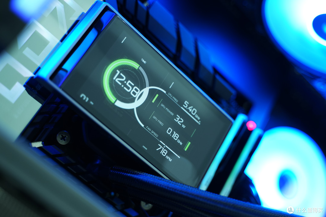 评论有奖、内行评测：加量不加价，主流装机市场的洗牌之作，酷睿 Ultra 270K/250K Plus 首发评测